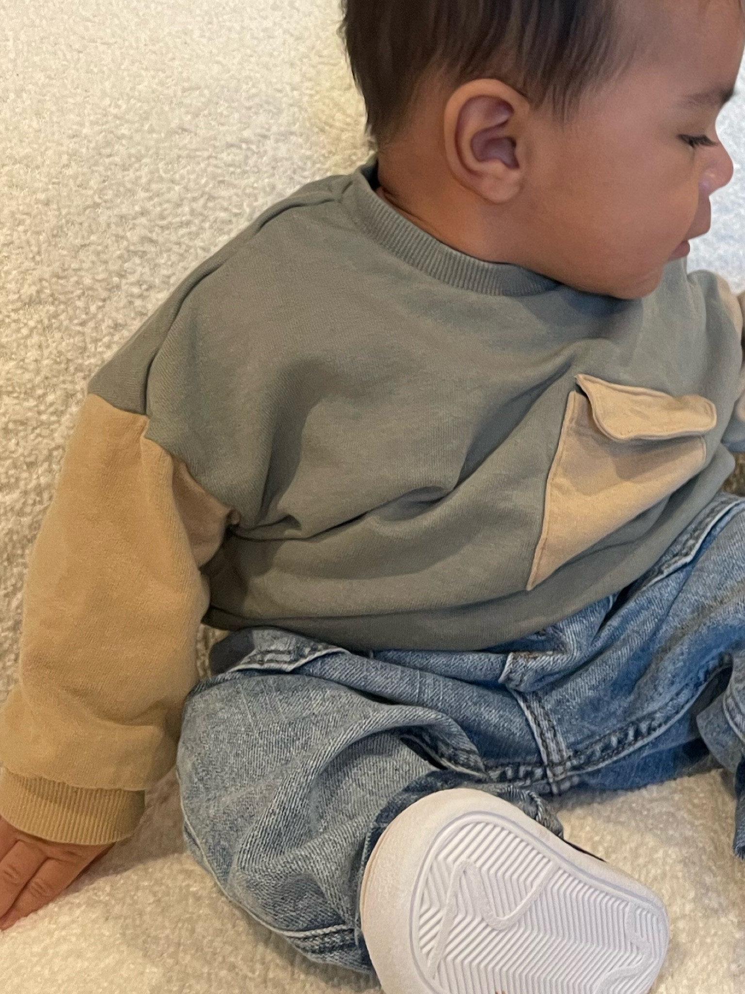 baby monochrome crewneck 9-12 months 

#LTKbaby #LTKkids #LTKfamily
