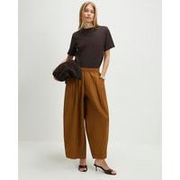 River Island Womens Brown Cotton Poplin Barrel Leg Trousers | River Island UK & IE