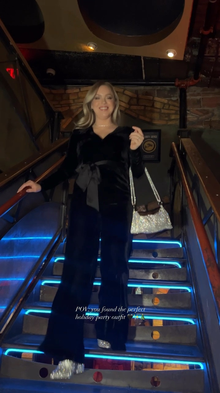 The perfect holiday outfit 🖤✨🎄 Plus, it’s actually comfortable and warm (AND it has pockets)! 🙌 wearing a medium! 

Use code ERICAM30 to save 30% on Vici through the end of the year! 

#LTKParties #LTKSeasonal #LTKHoliday