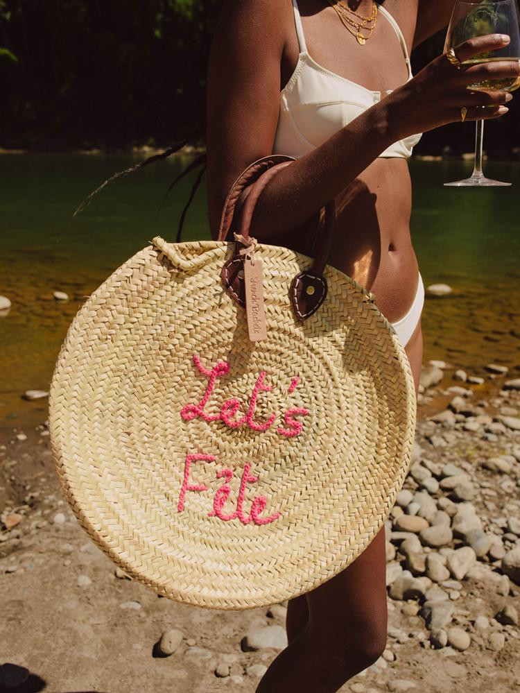 Let's Fête Round Straw Bag | Confête