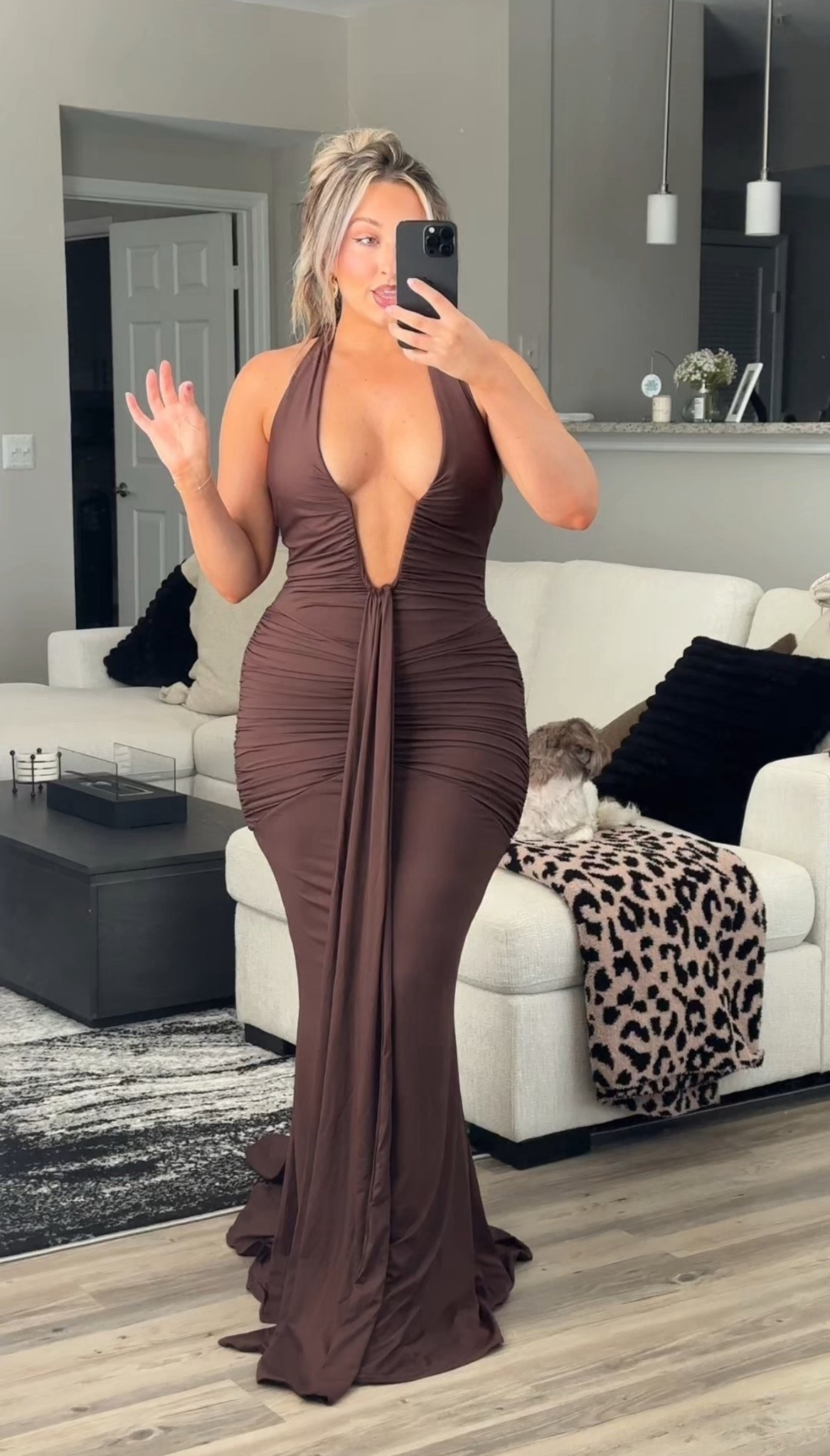 The most beautiful fall wedding guest dress I’ve ever worn! It’s super stretchy. I’m wearing a size large. 



#LTKMidsize #LTKWedding #LTKParties