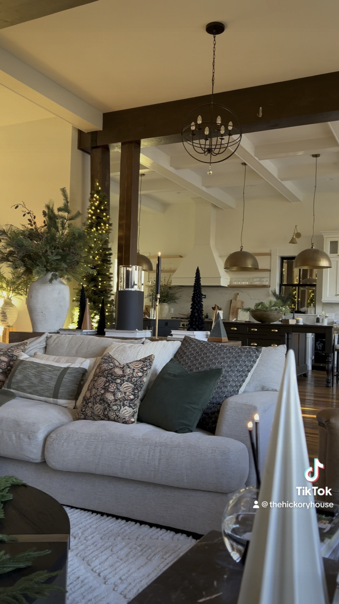 Christmas decor at sunset 🎄✨😍  #LTKHoliday 

#LTKhome #LTKVideo