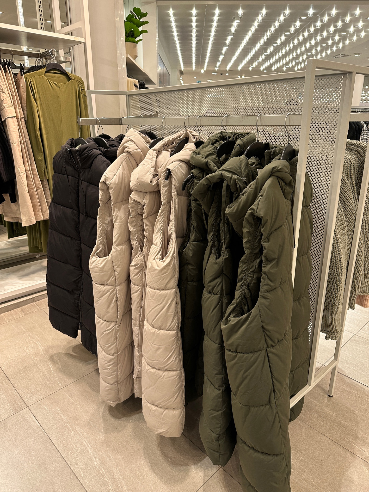 The perfect fall/ winter vest and comes in plus sizes! 



Fall fashion, fall outfits, puffer vest

#LTKplussize #LTKstyletip #LTKSeasonal