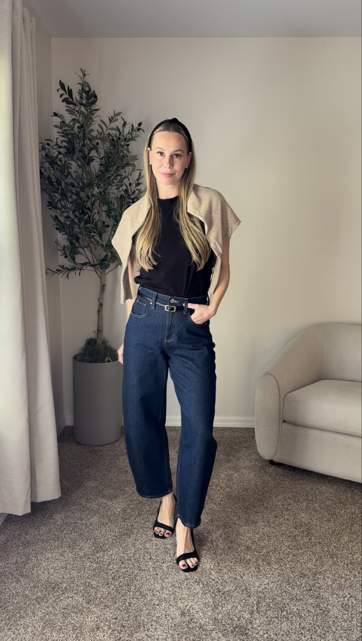 Barrel jeans for Thanksgivingg

#LTKCyberWeek #LTKHoliday #LTKFindsUnder100