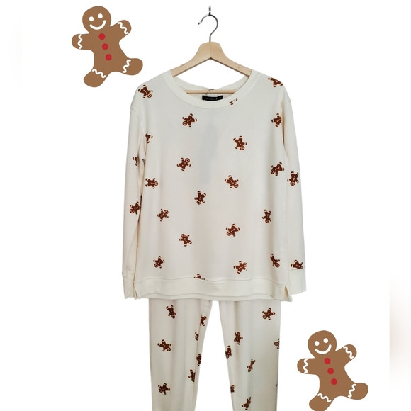 Gingerbread Man Pajamas Lounge Set Creme w/ Brown Flocked Gingerbread Cookies | Poshmark