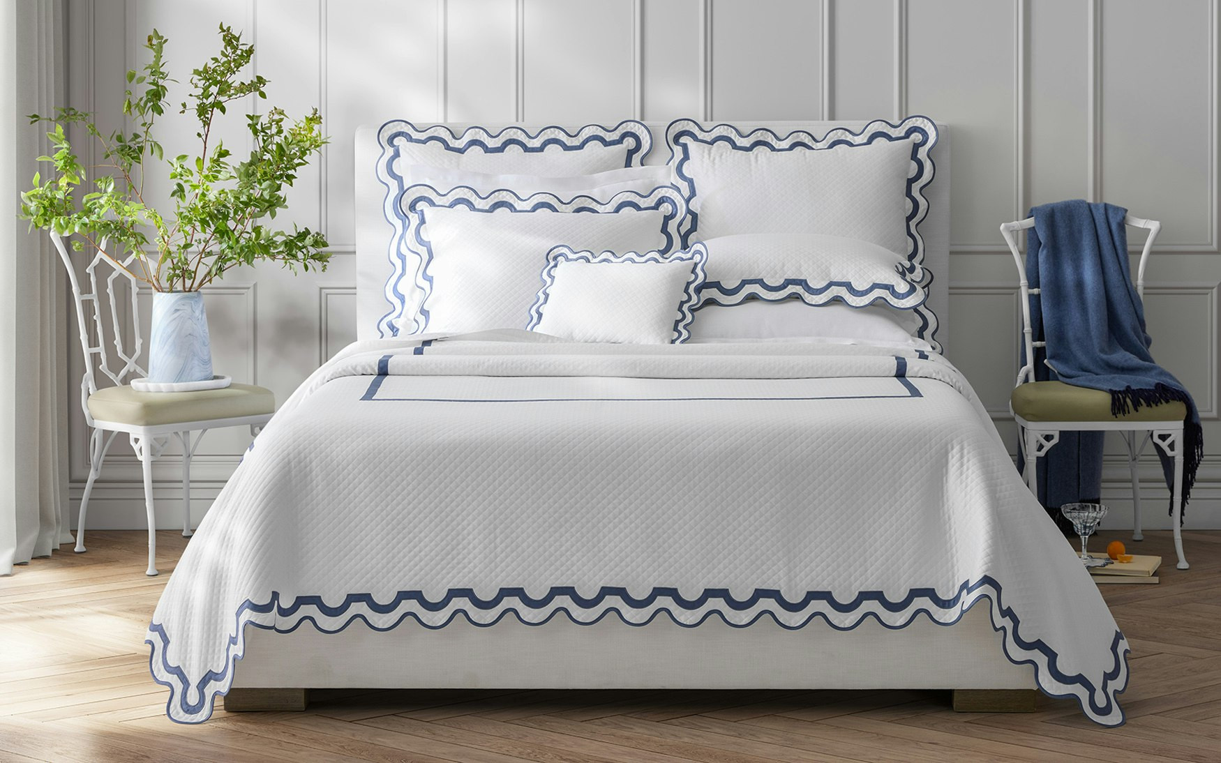 Mirasol Matelassé Coverlet | Matouk Luxury Linens | Matouk