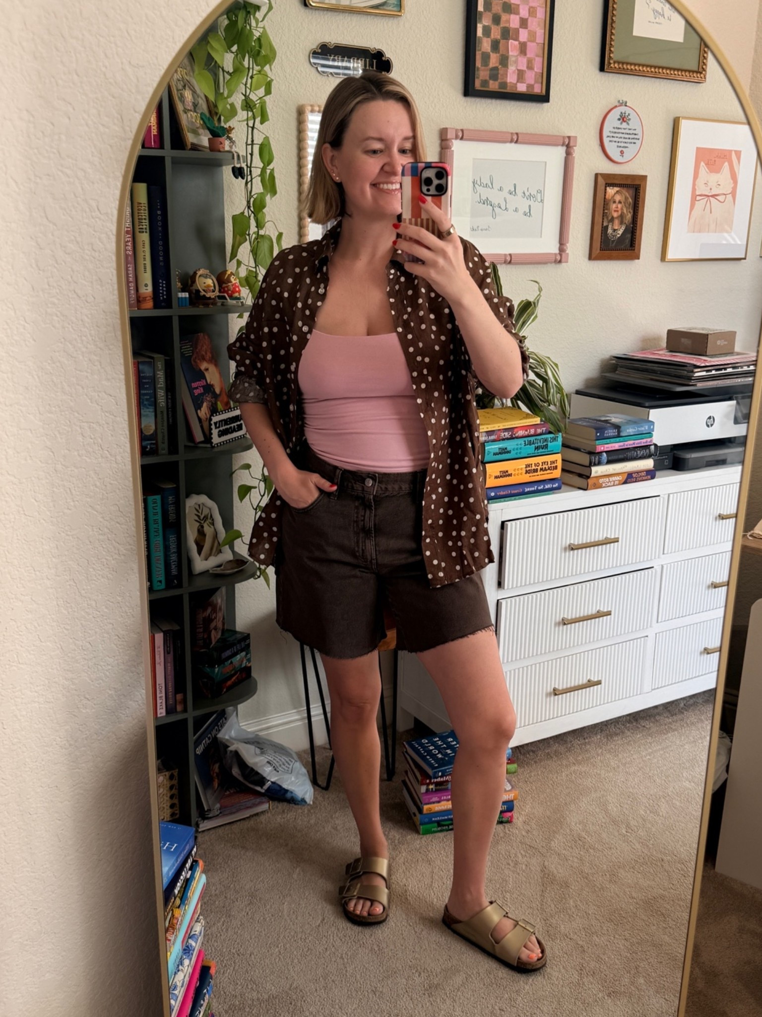 Ootd to go get my face microneedled off 😅

#LTKootd #LTKmomlife #LTKdayinmylife
