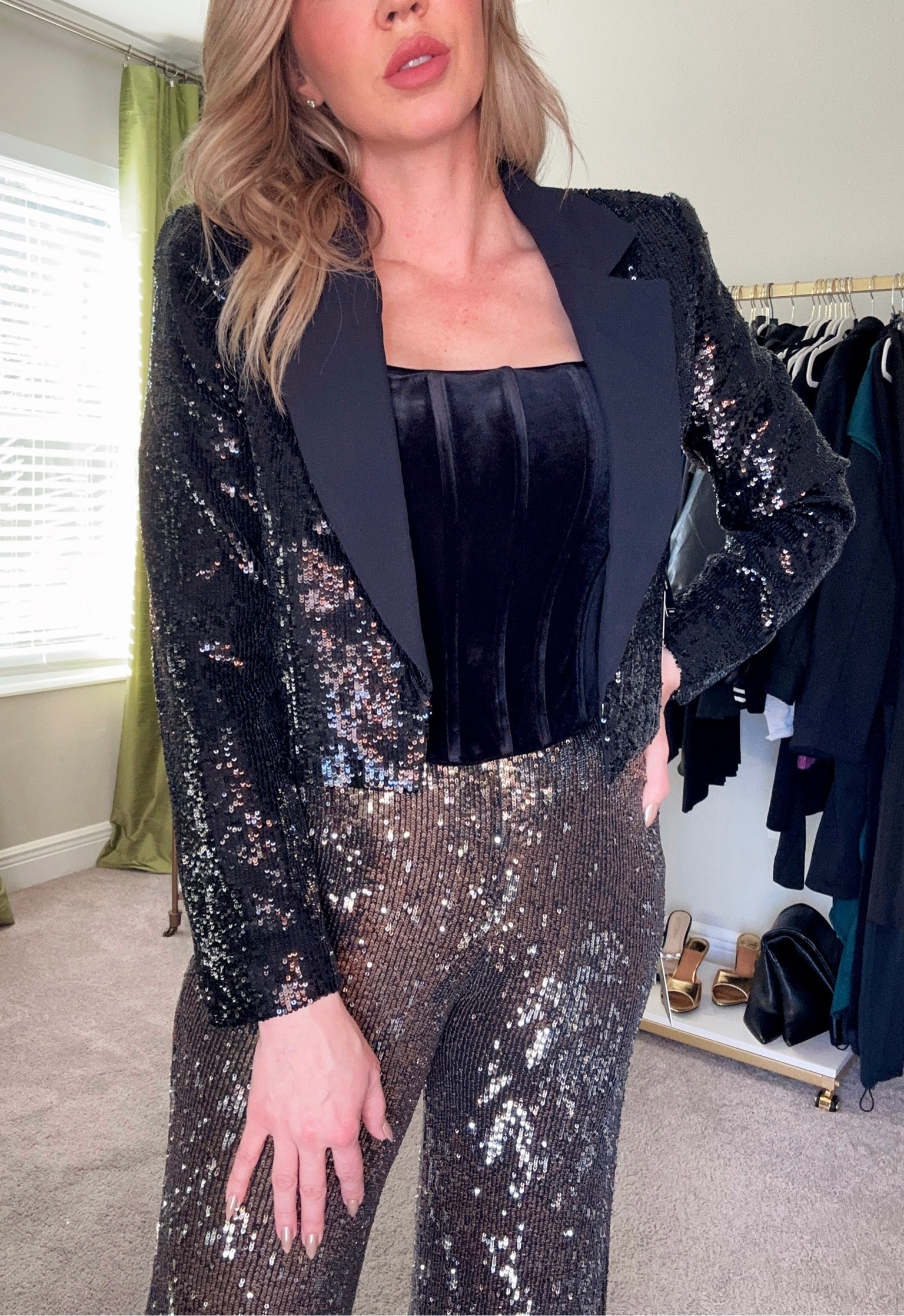 So obsessed with this look!! It’s so gorgeous!!
Wearing Medium & size 6

Sequin blazer, sequin pants, party look, holiday outfit 

#LTKsalealert #LTKCyberWeek #LTKHoliday