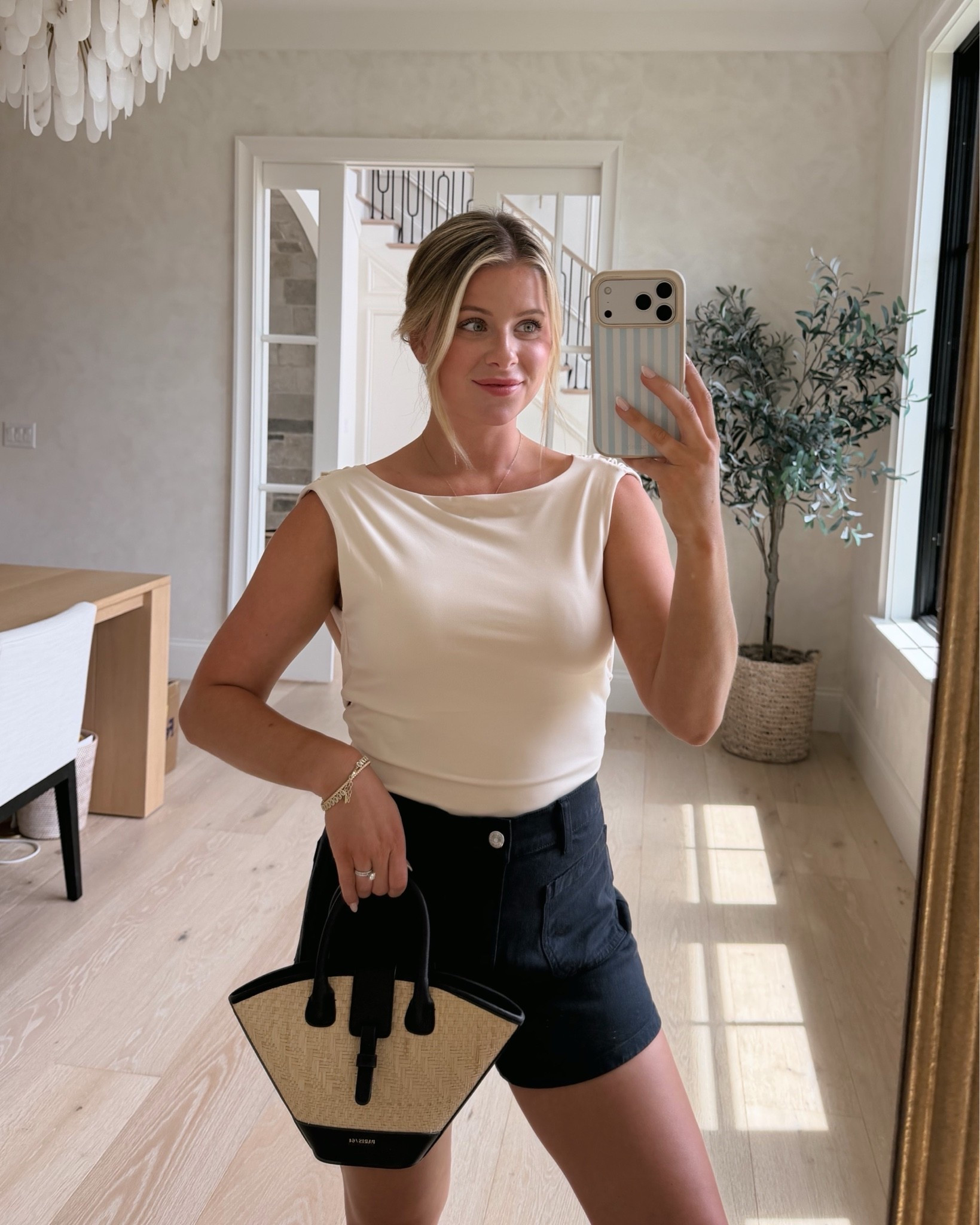 This top is one of my favorite summer finds from @abercrombie! Paired it with these black shorts and cute new bag I just got. 🤍




ootd, outfit inspo, summer outfits, shorts, summer tops, new arrivals

#LTKootd #LTKSeasonal