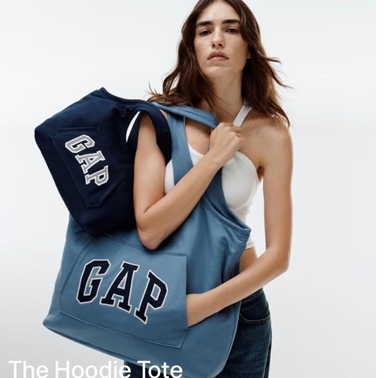 Hoodie tote bags perfect for travel, the gym, casual days and more 💙

#gap #totebag #tote #handbag #bag

#LTKgrwm #LTKTravel #LTKActive