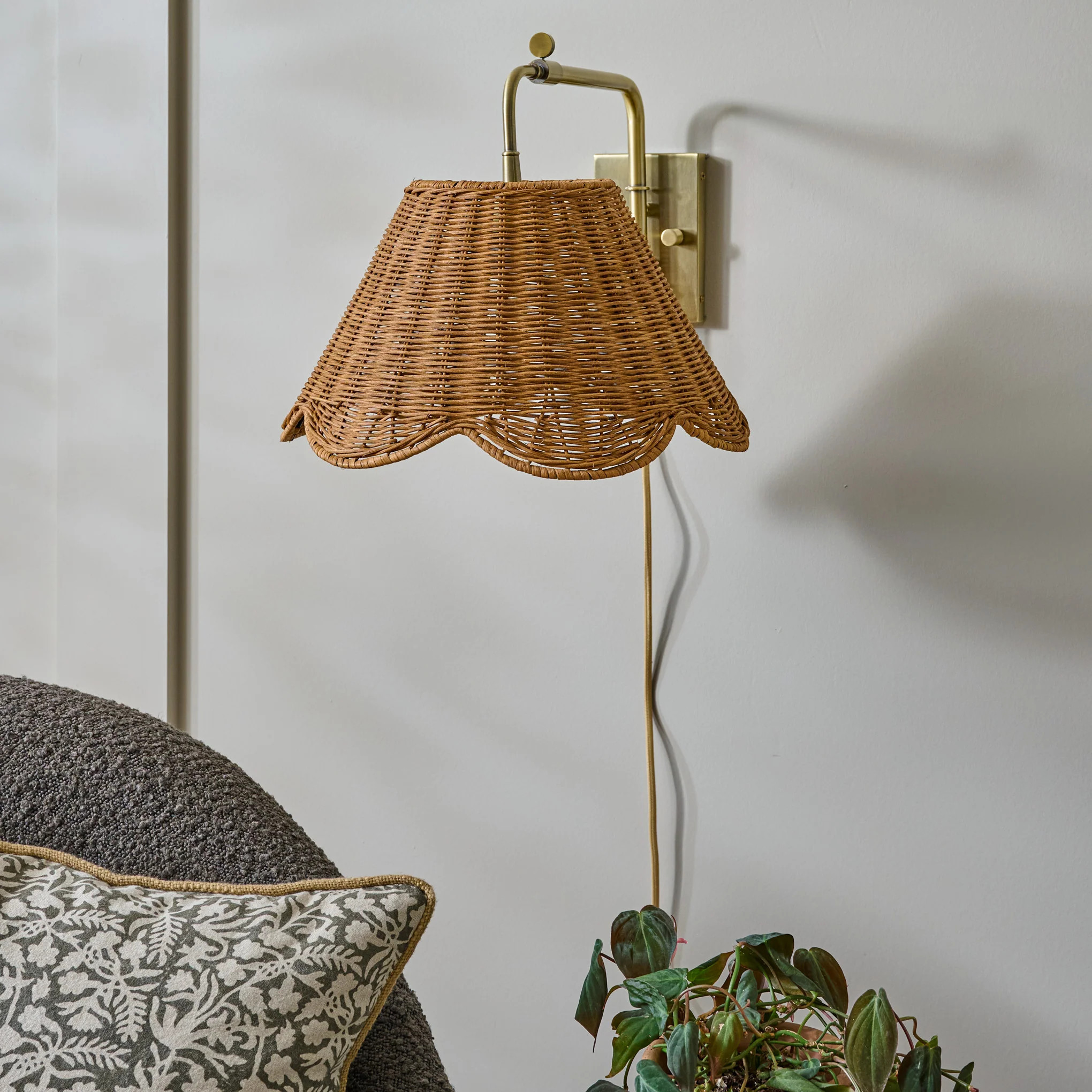 Odette Swivel Plug-in Sconce | Magnolia