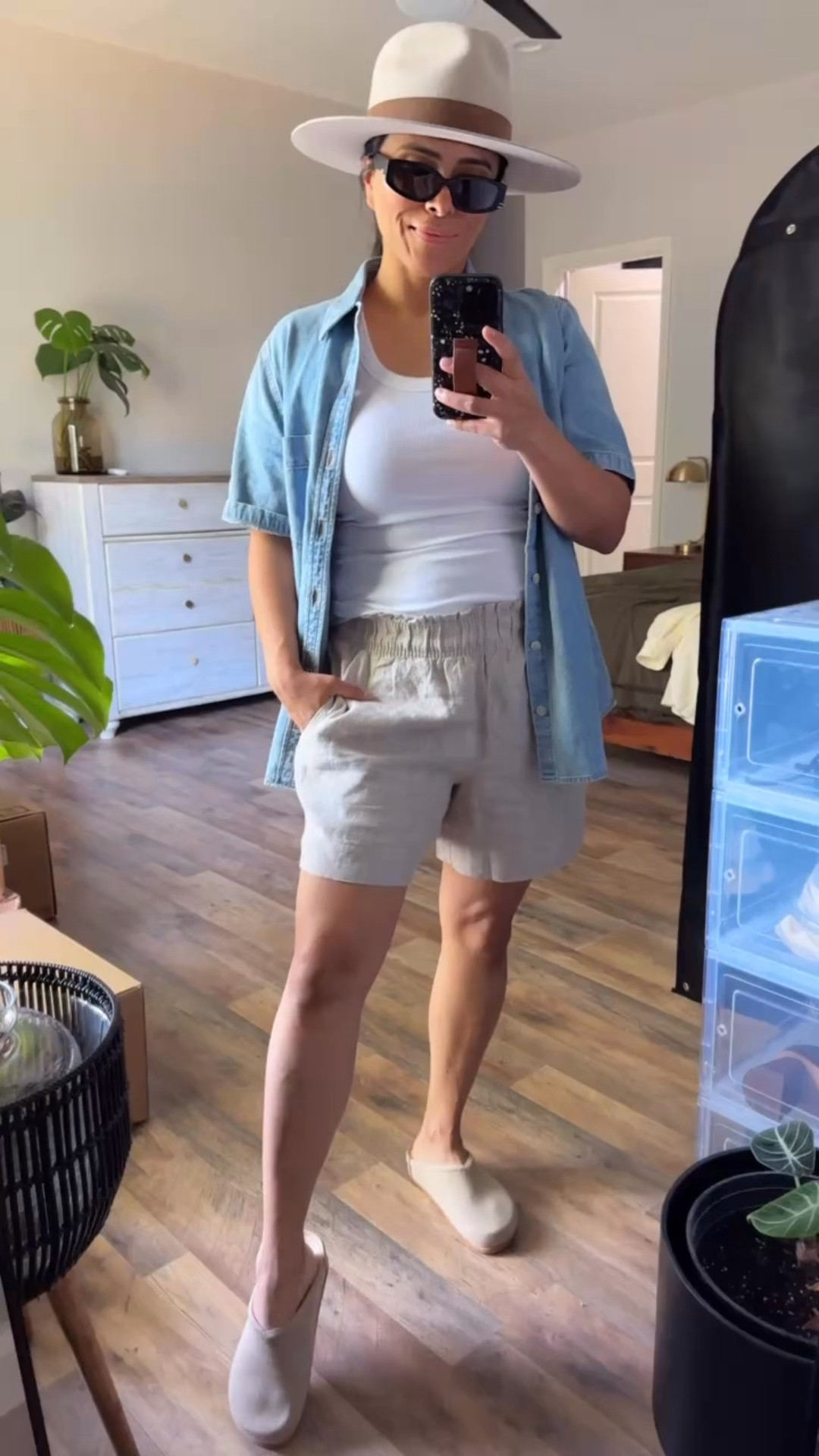 Everything TTS



Denim shirt @Aritzia 
Linen shorts @Quince 
Clogs @rothys 
Summer outfit 
Vacation outfit 
Midsize style

#LTKU #LTKmomlife #LTKTravel