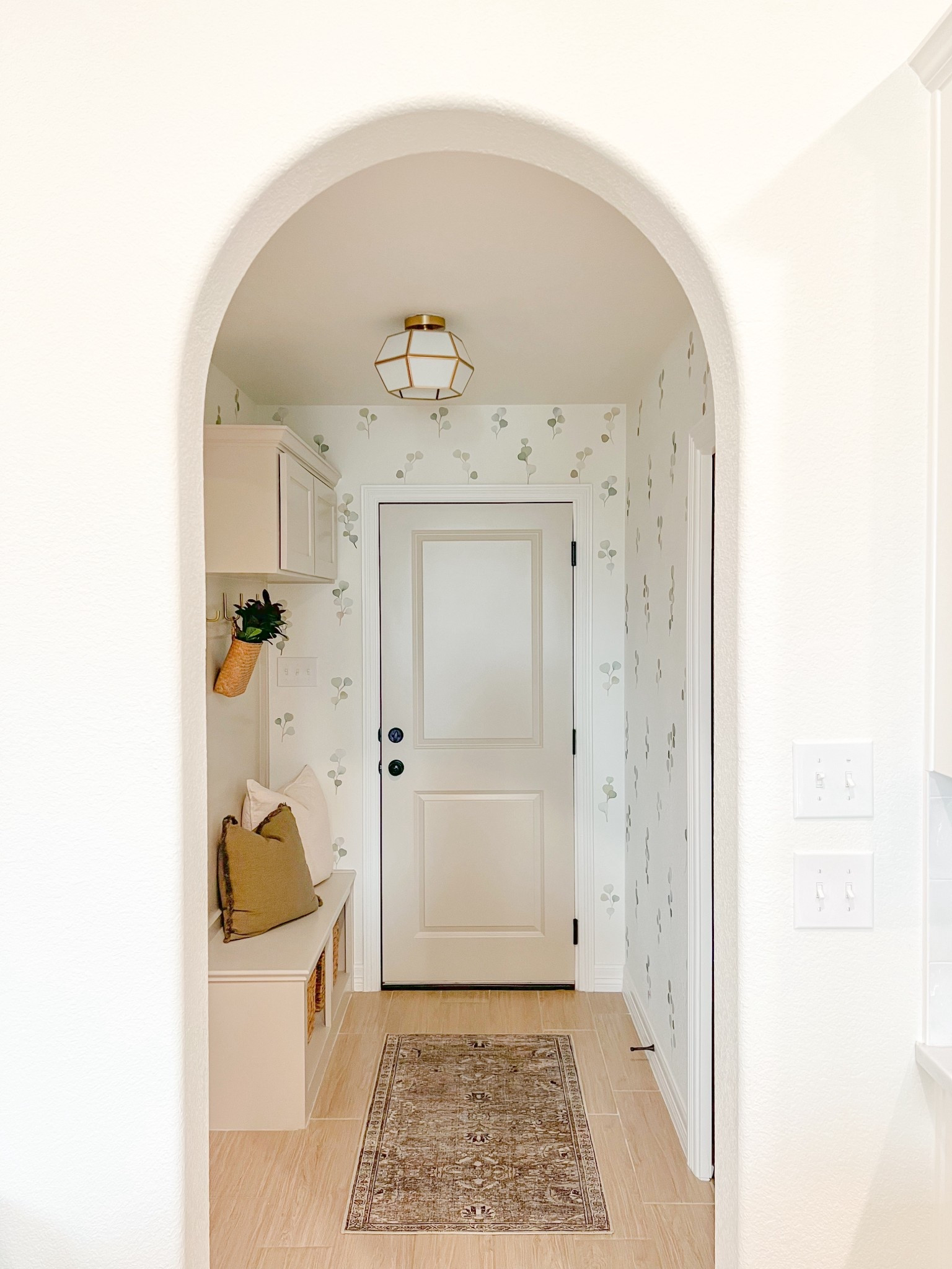 Sharing all the mudroom details I get asked about the most, from the hooks to the baskets and everything in between. It’s amazing how a few simple pieces can make such a hardworking space feel so cozy and organized. You can shop everything I’ve linked right here.🤍✨

#ltkhome #ltkstyle #ltkdecor #ltkinteriors #ltkfinds #mudroom #mudroomdesign #mudroomdecor #entrywaydecor #entrywaydesign #homedecor #neutralhome #modernfarmhouse #cozyhome #homeorganization #organizedhome #homesweethome #myhomevibe #inspiredhome #interiorstyling #homestyle #homeinspo #decorinspo #homeideas #cozyspaces



#LTKHome #LTKdayinmylife #LTKmomlife
