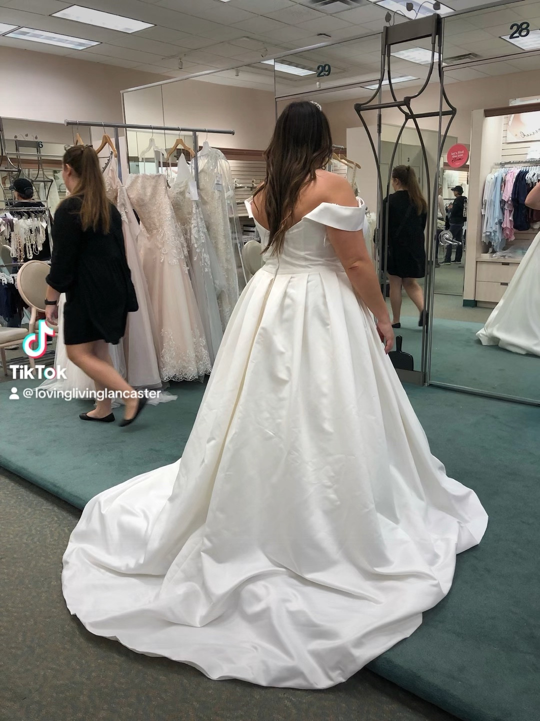 I found several dresses very similar to my vow renewal dress and I think you’ll love them 🤩🤩

#LTKwedding #LTKmidsize #LTKplussize