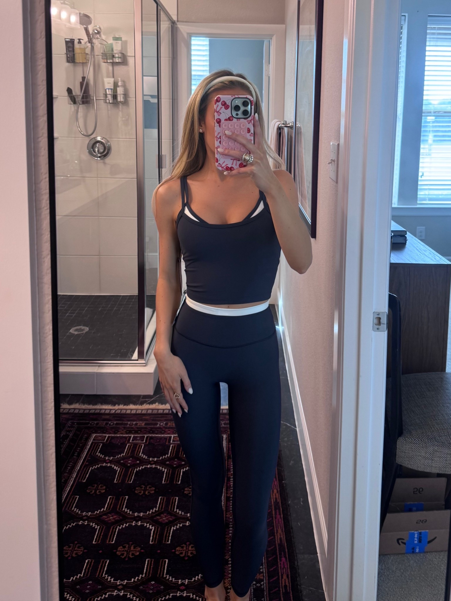 Love this new @abercrombie workout set! So into navy these days. Wearing XS in top and bottom. Runs small so recommend sizing up if between sizes. 

Fitness. Activewear. Workout set. Matching set. Leggings. Abercrombie active. Abercrombie new arrivals. YPB active 

#LTKActive