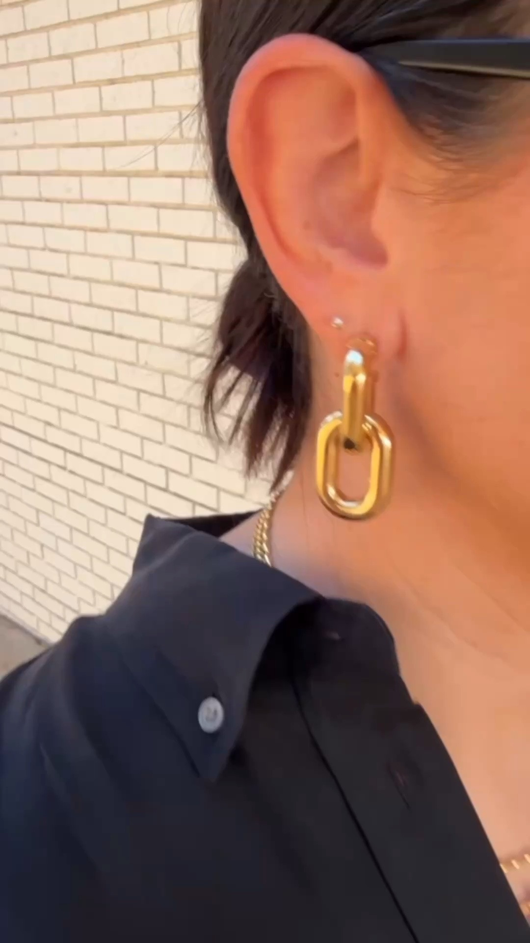 @artizanjoyeria #ad I love these new earrings from Artizan Joyeria! Gorgeous double hops and they’re lightweight do they’re easy to wear!