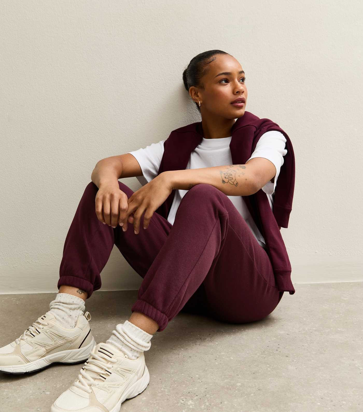Petite Burgundy Jersey Cuffed Joggers | New Look | New Look (UK)