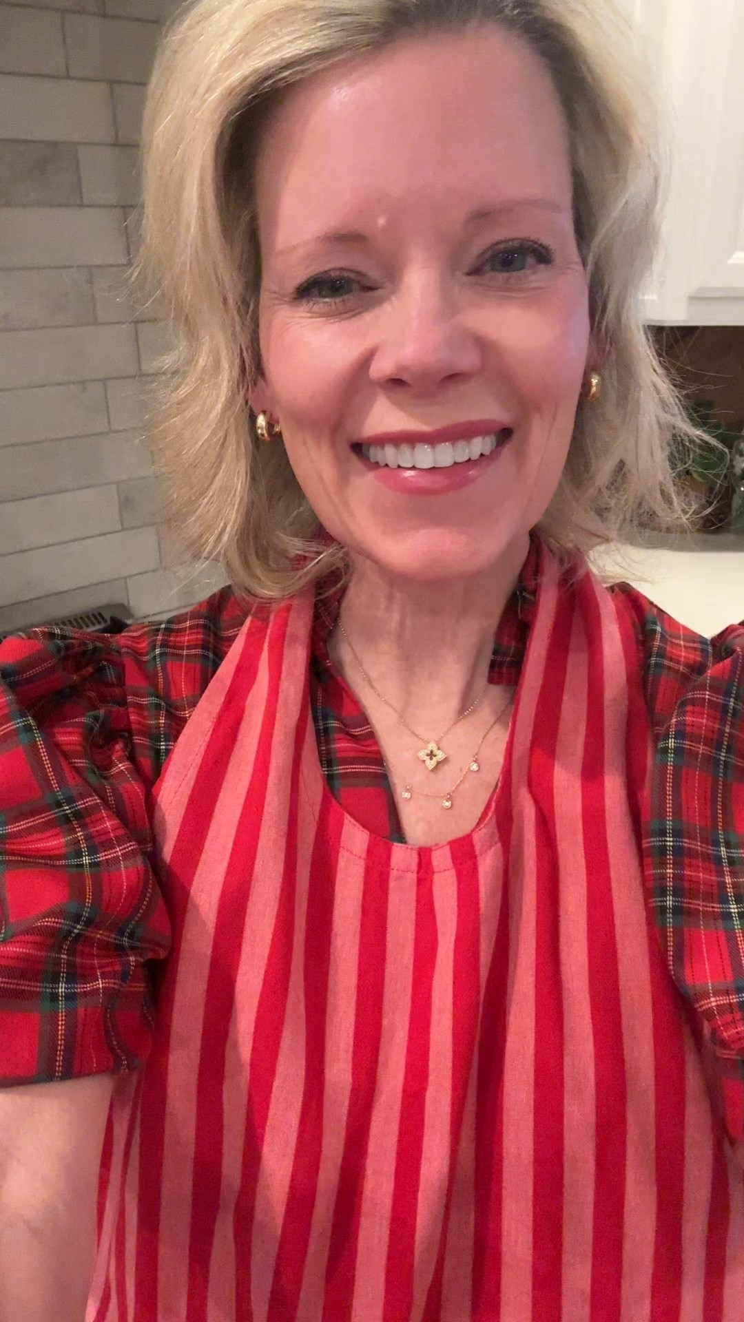 I found the cutest apron that would make the perfect gift! Can’t beat the price and I absolutely love the pink and red stripe♥️🩷

#LTKFindsUnder50 #LTKHoliday #LTKGiftGuide