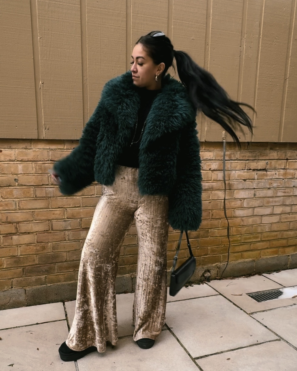 It’s cold on the east coast ❄️

#LTKTravel #LTKSeasonal #LTKStyleTip