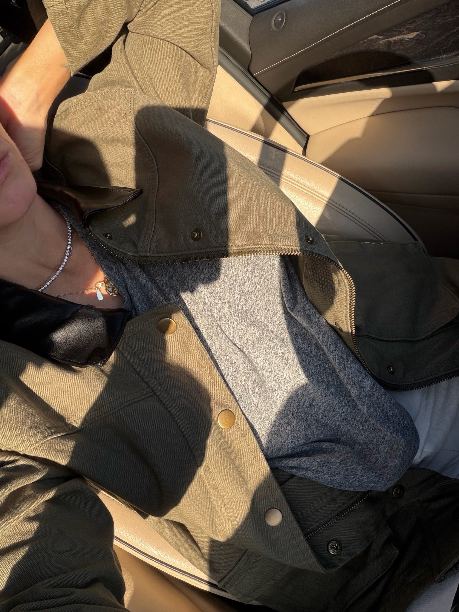 A new favorite: this barn jacket from Revolve.
Easy to throw on, goes with everything, and just looks put together without trying. Linked it. 🧺✨

#RevolveFinds #FallLayers #LTKStyle

#LTKBeauty #LTKGiftGuide