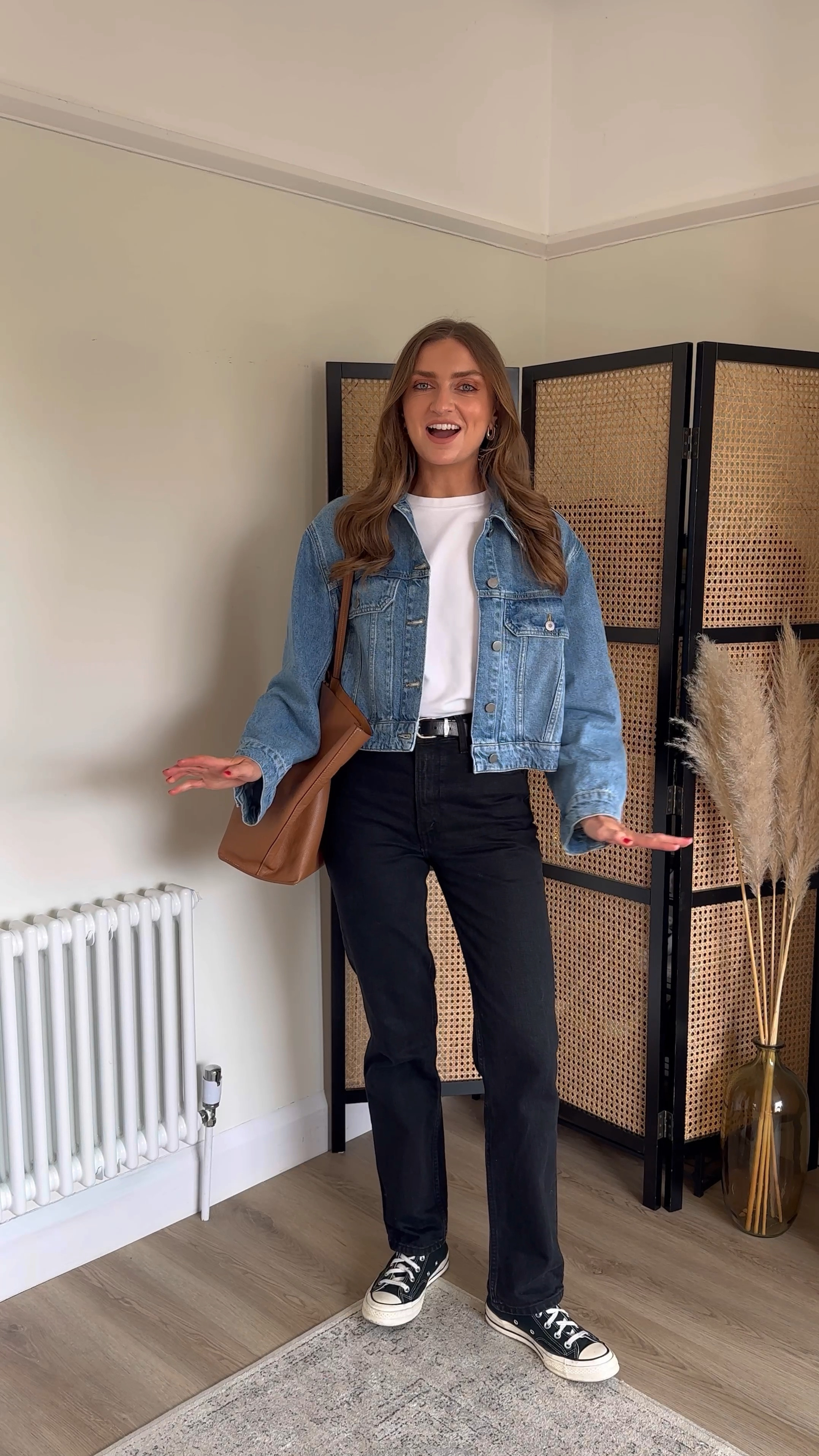 Day 3 of my 30 outfits in 30 days challenge

Wearing…

A size 12 in the M&S cotton rich white t-shirt, I size up in this

Small/10  in the WATthebrand ultimate  denim jacket 
20% off this weekend using the code: BH20

26Reg in the Abercrombie & Fitch Ultra High Rise 90s Straight Jean
In saturated black
I’m 5ft 6
 
Isabel Marant black leather belt

Converse chuck 70 hi-tops

& Other Stories tan leather shopper bag 


Everyday outfit, casual outfit, blue denim jacket, black straight leg jeans
Capsule wardrobe, wardrobe basics


#LTKSeasonal #LTKeurope #LTKstyletip