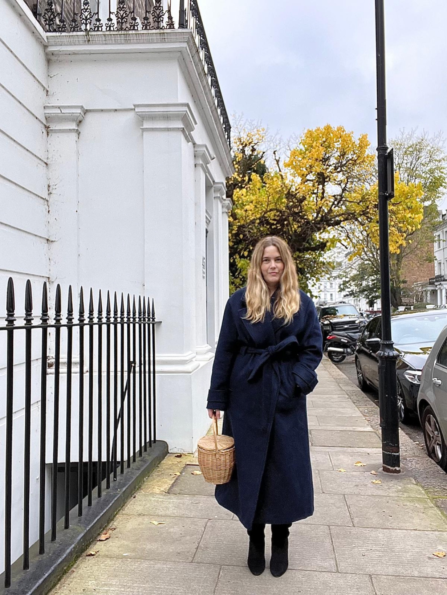 Wrapped up in cosy layers🍁


Autumn Style,
Autumn Fashion, 
Wrap Coat, Wool Coat, 
Navy Coat, 
Basket Bag, 
Rattan Bag 


#LTKautumn #LTKuk #LTKeurope