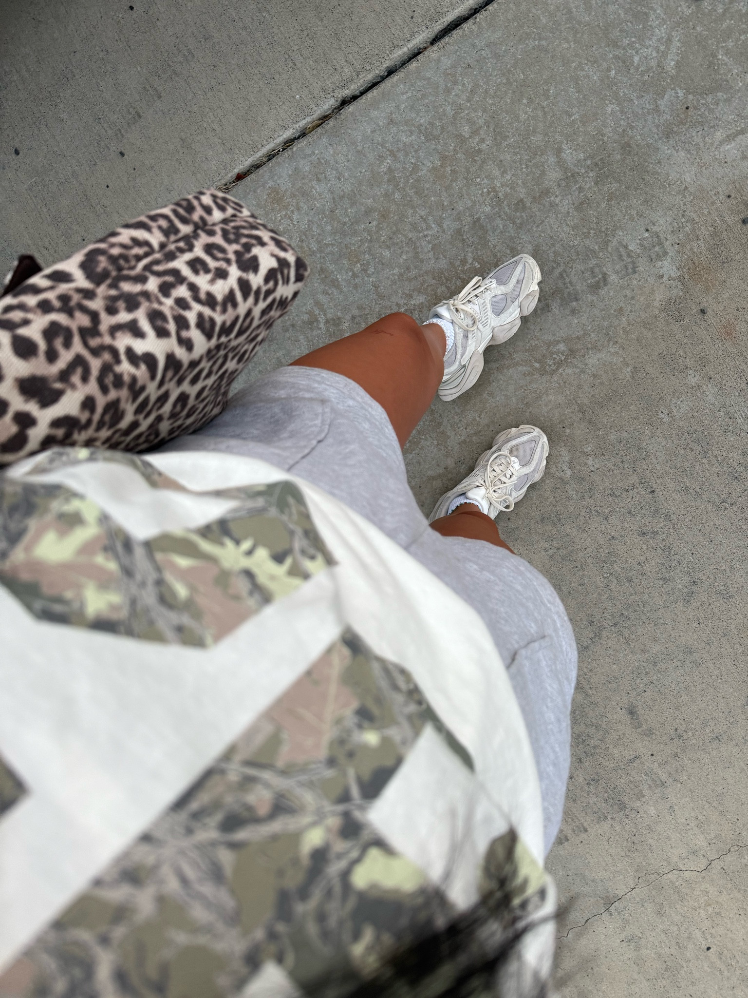 Fall ootd 🫶🏽

Lounge shorts 
Aerie shorts
New balance 
9060
Leopard print 
Leopard bag 
American Eagle

#LTKShoeCrush #LTKItBag #LTKFallSale