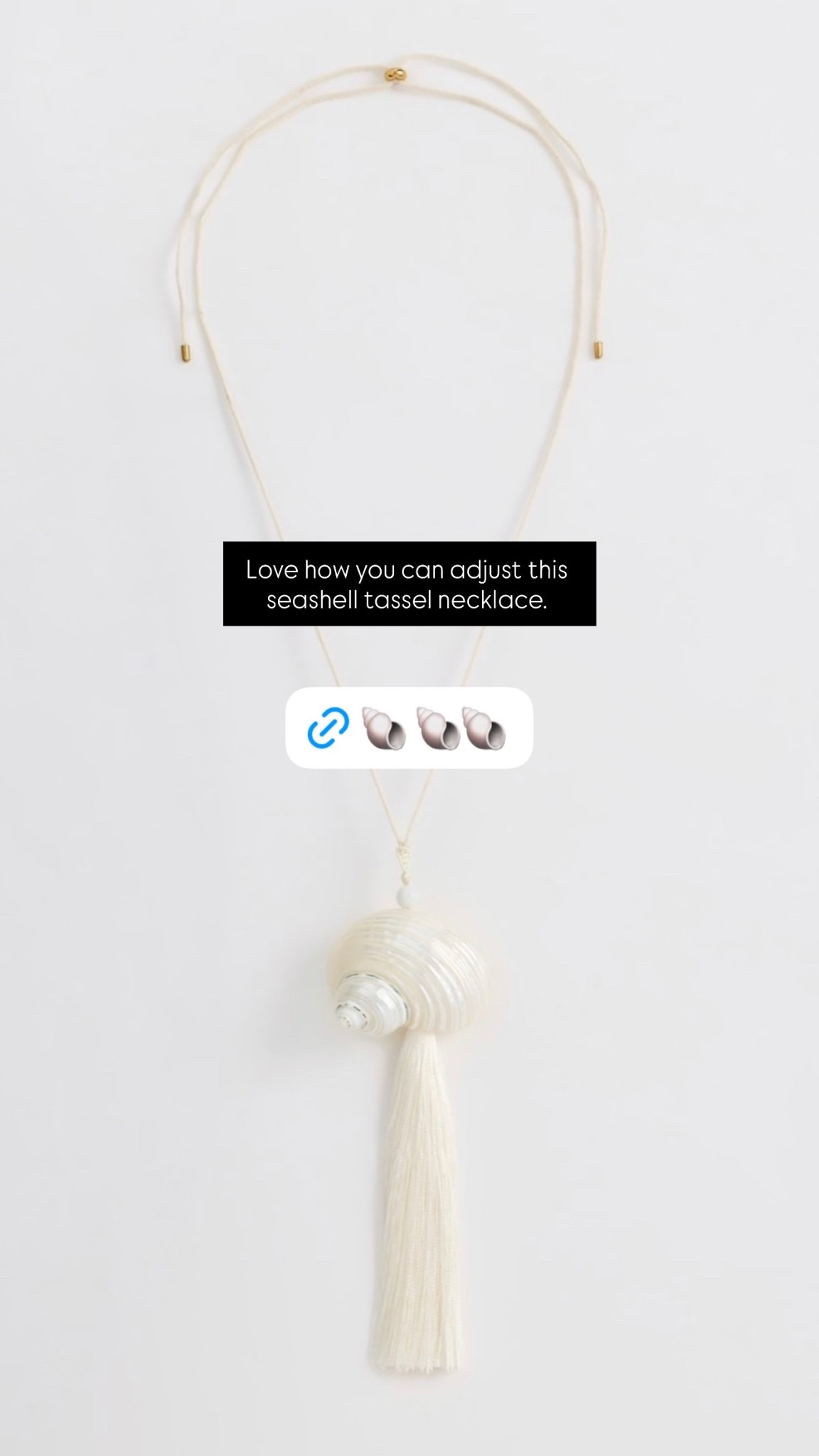 Love how you can adjust this seashell tassel necklace.