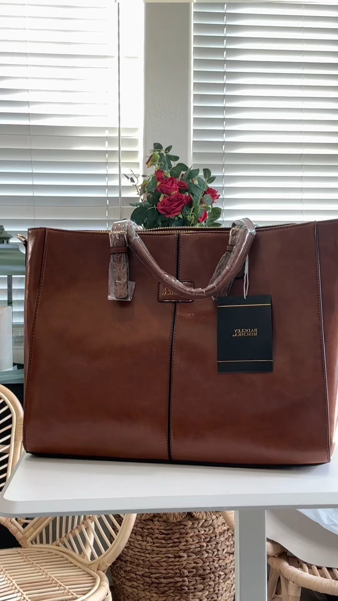 Large tote bag for travel ✨ 

Stylish and roomy bag that fits all your essentials with ease. @QVC 