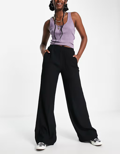 Bershka - Pantalon droit texturé - Noir | ASOS (Global)