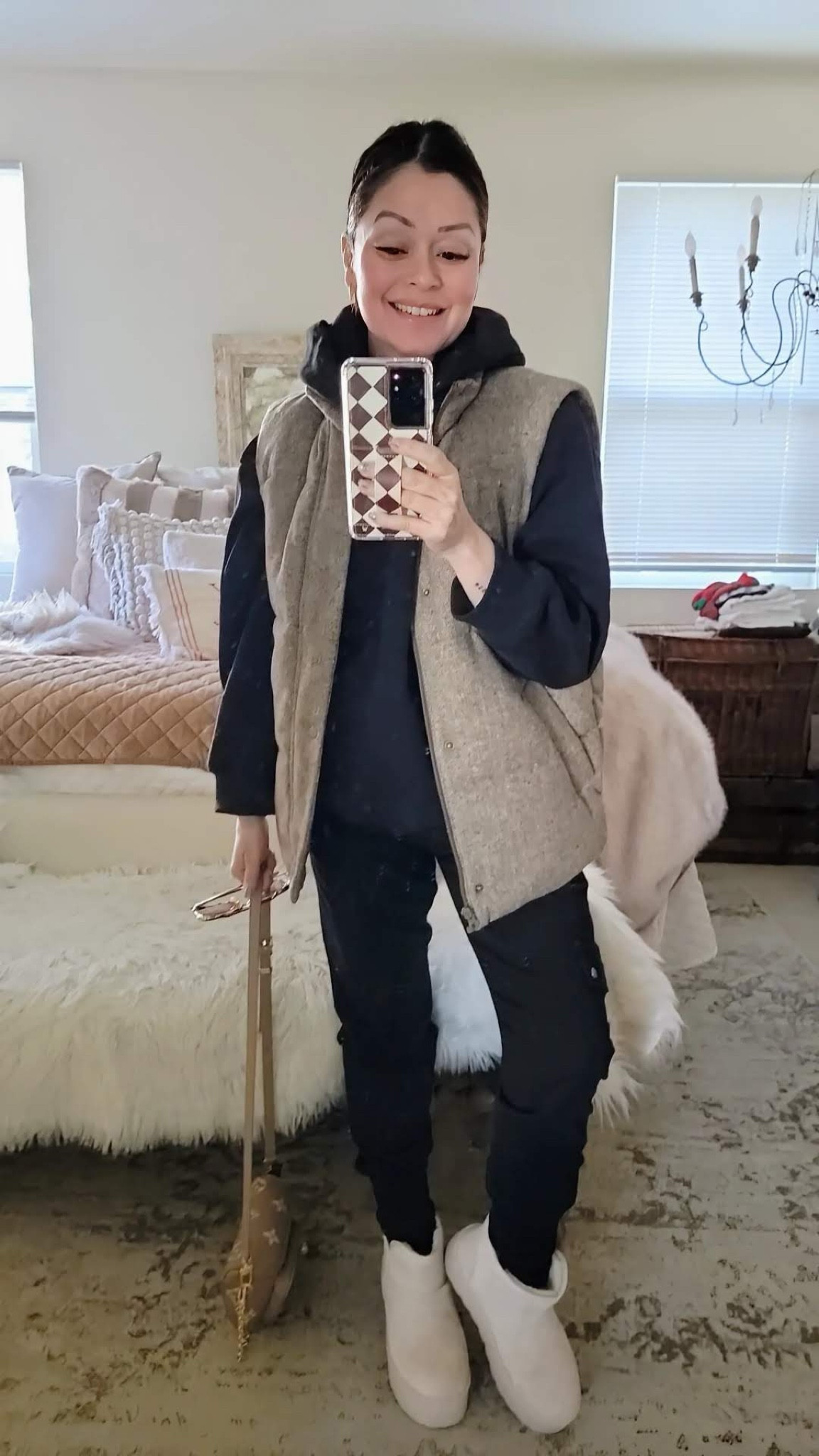 Wearing a size small in the vest
When shopping VICI Collection use my Discount code: ALI30

#LTKStyleTip #LTKFindsUnder50 #LTKFitness