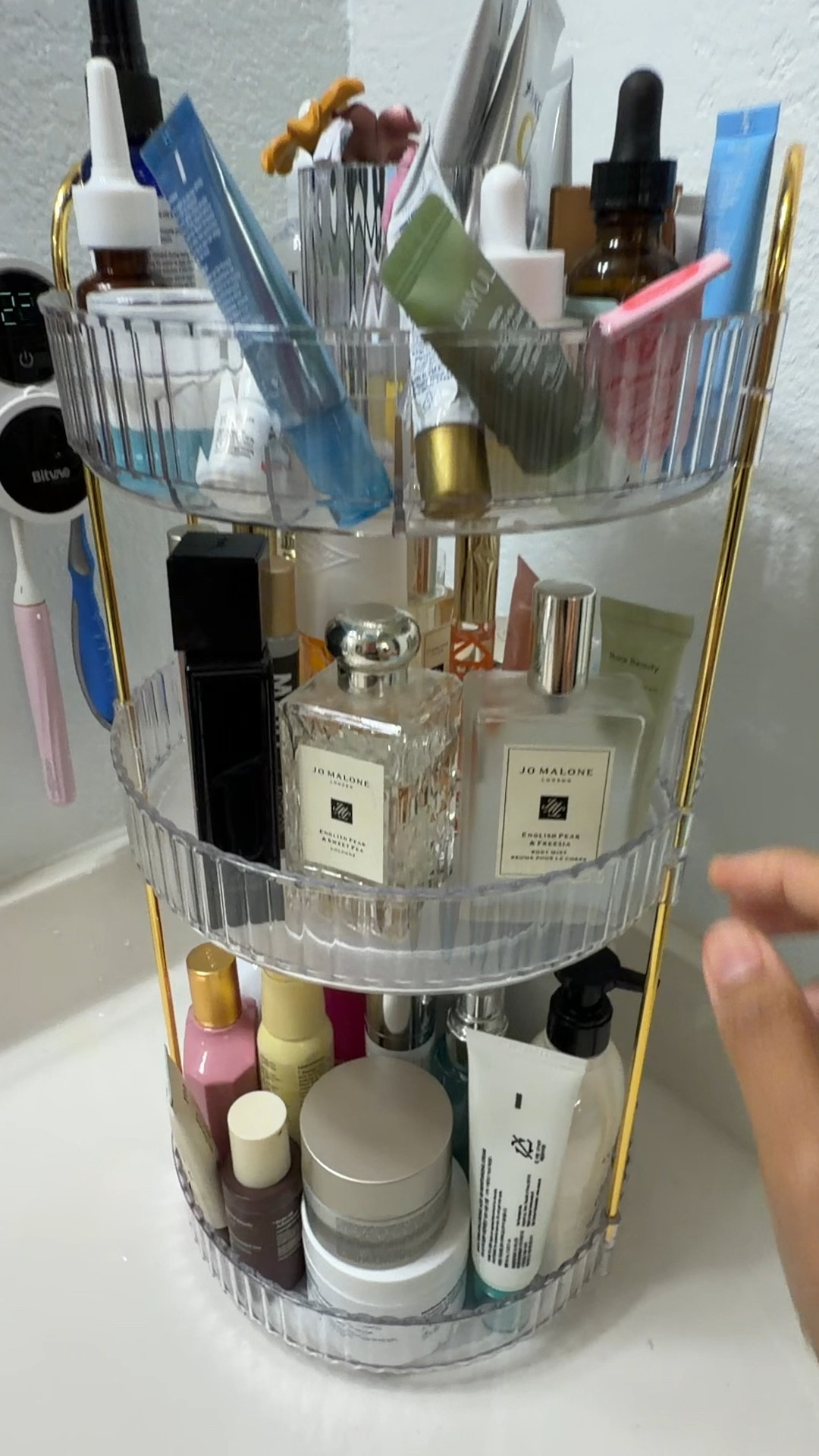 Keeps everything off the counter and looks pretty 💛

#LTKHome #LTKselfcare #LTKBeauty