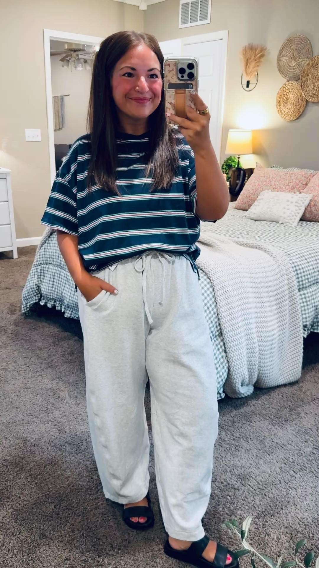 Another casual Old Navy outfit that’s all about comfort! 💙 This striped tee and pull-on pants make such an easy everyday look—perfect for running errands, traveling or relaxing at home!


sandals: sold out, but linking similar options below!
pants: fit true to size // wearing a large (petite)
tee: fits true to size // wearing a large 

 #LTKootd #LTKMidsize