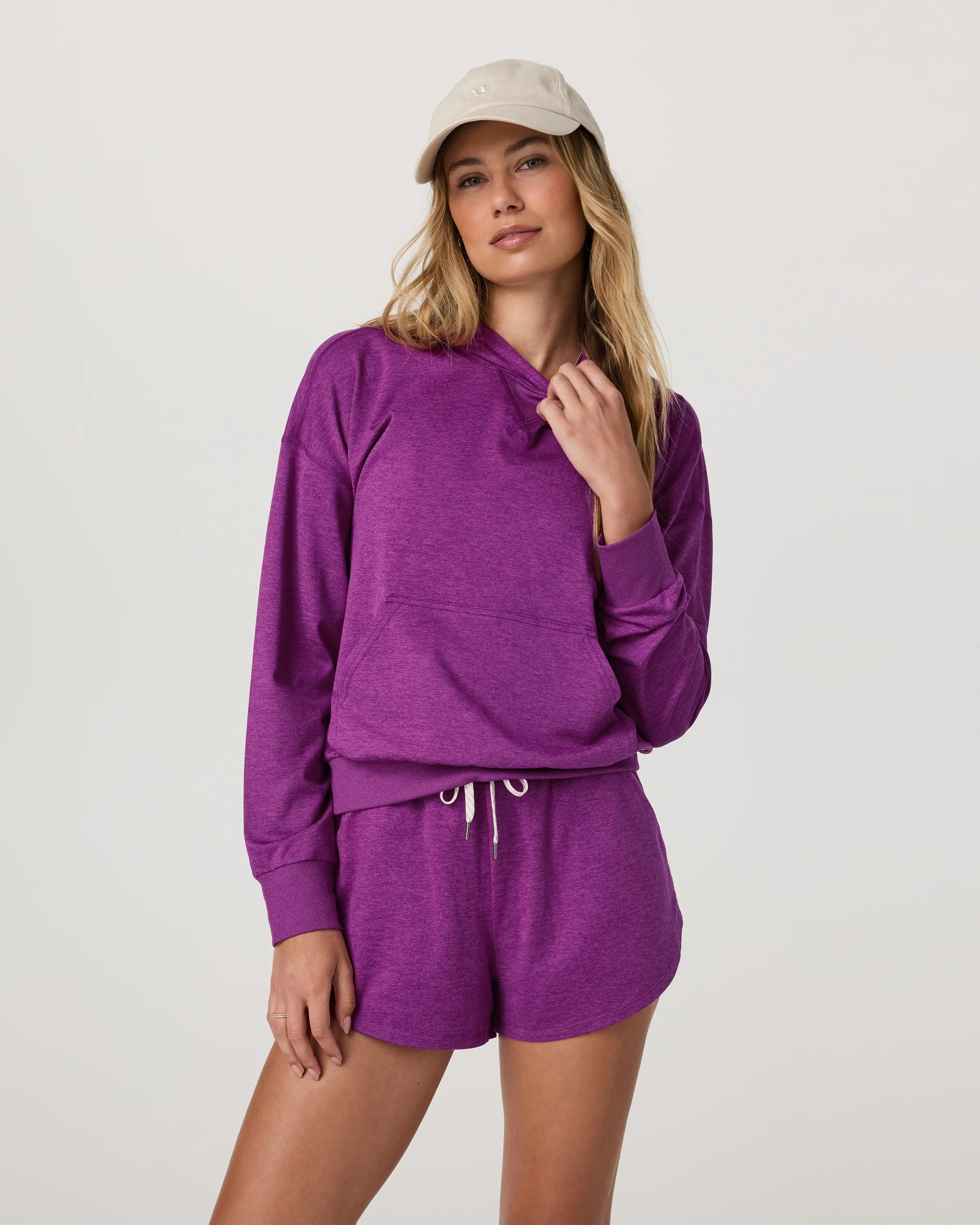 Halo Modern Pullover Hoodie | Vuori Clothing (US & Canada)