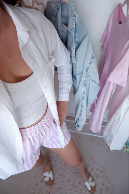 Pink linen shorts 
Casual beach day outfit 
Summer outfit 
Vacation outfit 

#LTKstyletip #LTKfindsunder50 #LTKtravel