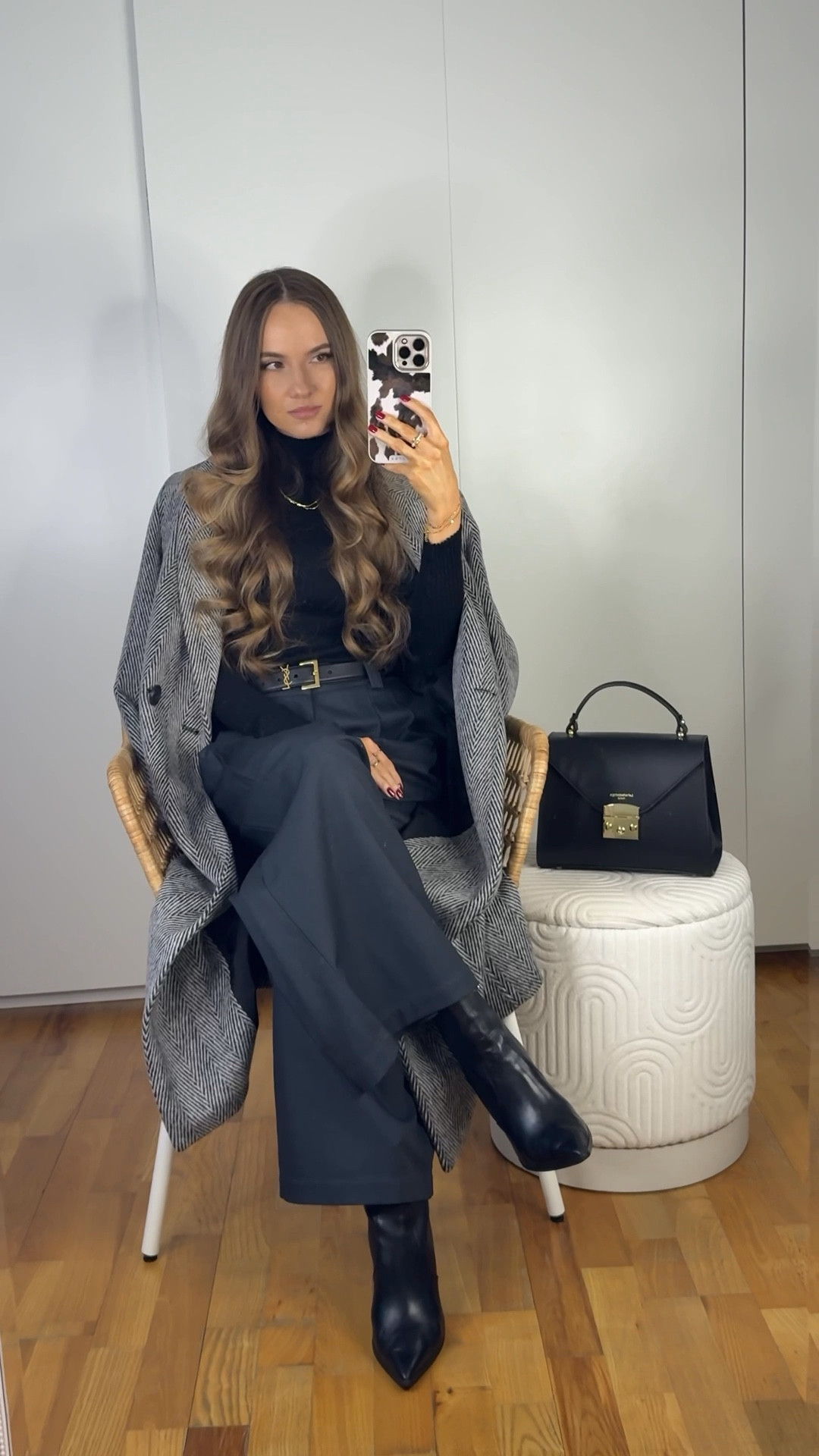 five dark & moody outfits ☁️

dark neutrals | tonal outfit | monochrome outfit | minimal chic 

#LTKWorkwear #LTKootd #LTKSeasonal