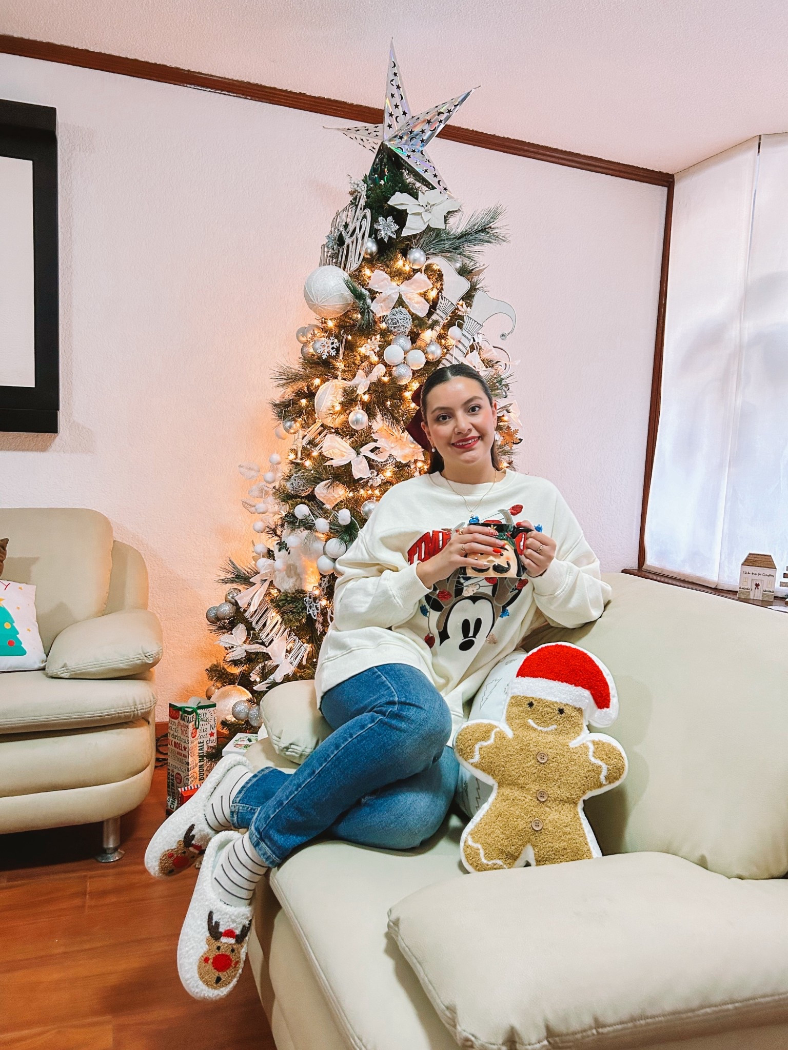 Cozy evenings by the tree 🎄☕️



#LTKholiday #LTKstyletip #LTKwinter