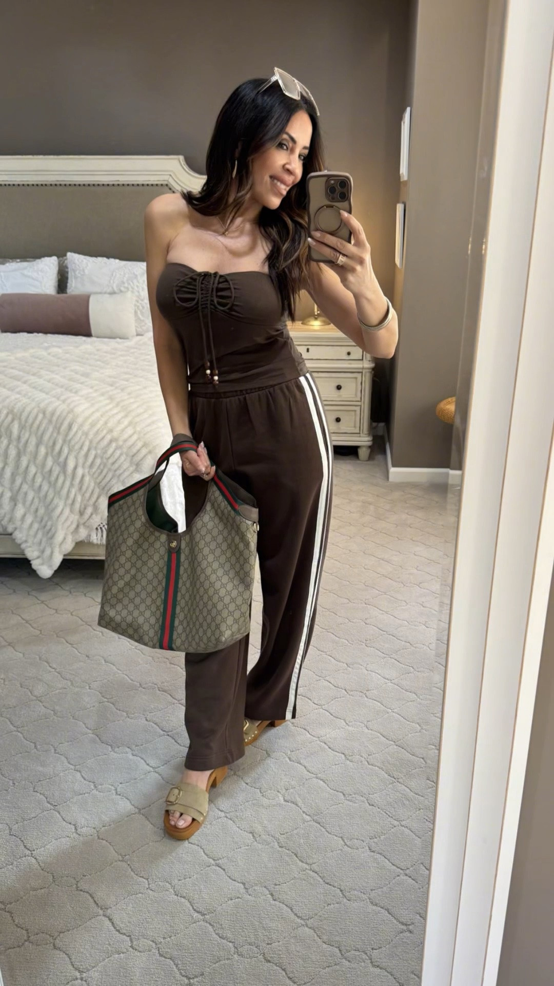 The ultimate street style hack? Pairing your favorite designer bag with an under $15 Walmart find. I am obsessed with this espresso set—it’s chic, comfortable, and looks like a total splurge.
Shop this look before it’s gone! 🤎🛍️
#WalmartFashion #StreetStyle #AffordableLuxury