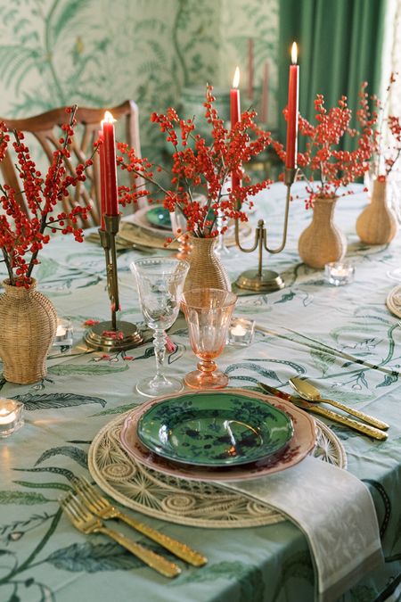 A holly jolly Christmas table ❣️ 

#LTKhome #LTKHoliday #LTKparties