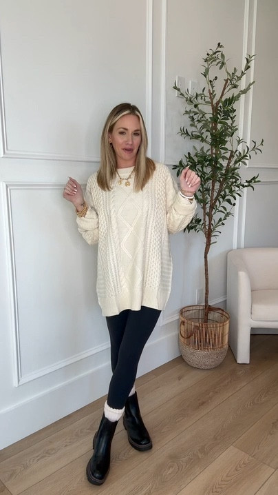 Fall Outfits pt 4! Perfect for Thanksgiving and holiday outfits! wearing my true size small in tops and xs in leggings. All run tts.

#LTKSeasonal #LTKStyleTip #LTKHoliday