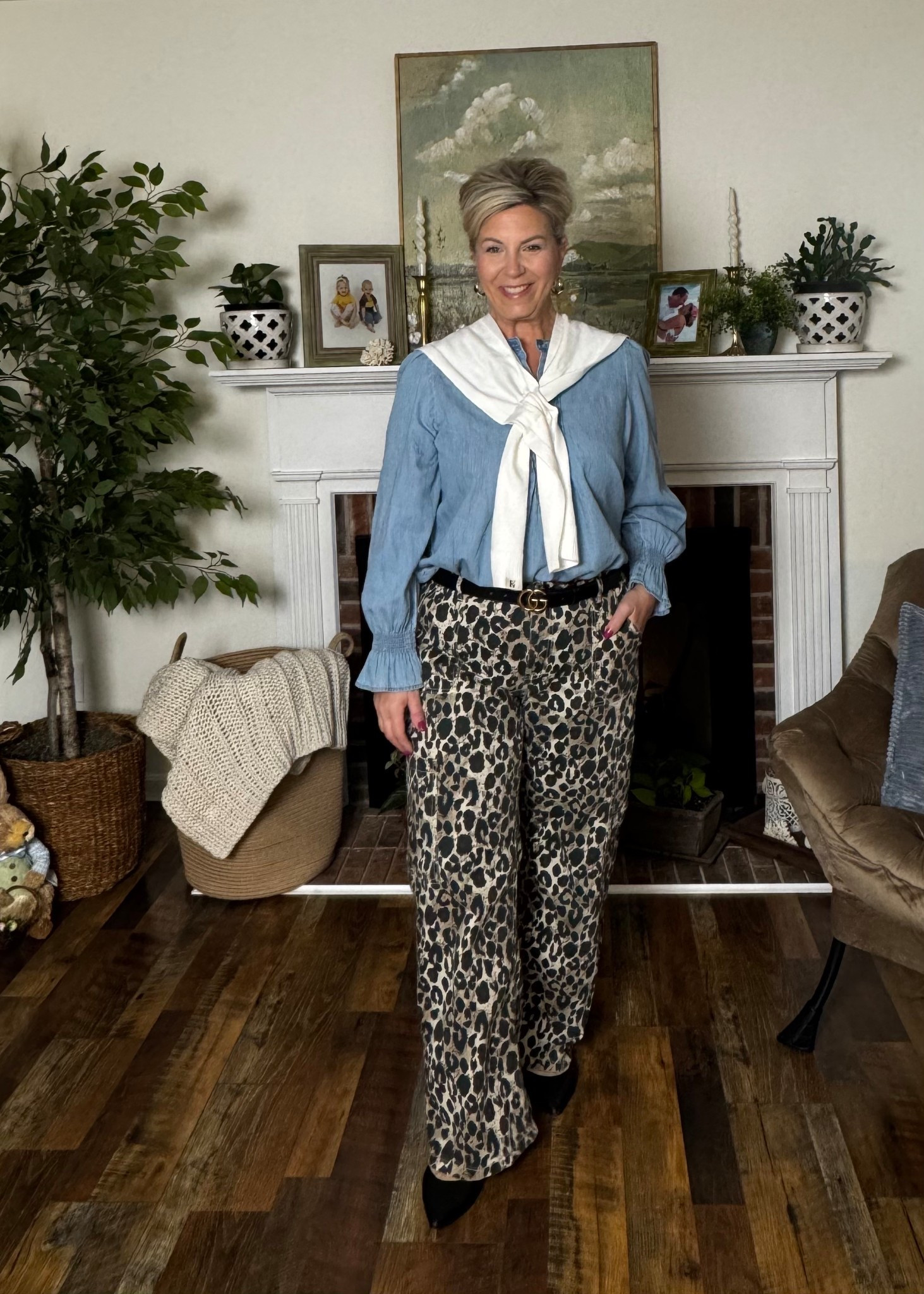 My top is from loft size medium  I’ve shared others for you to
Pants regular length size large
Shoes run true to size

#LTKMidsize #LTKOver40