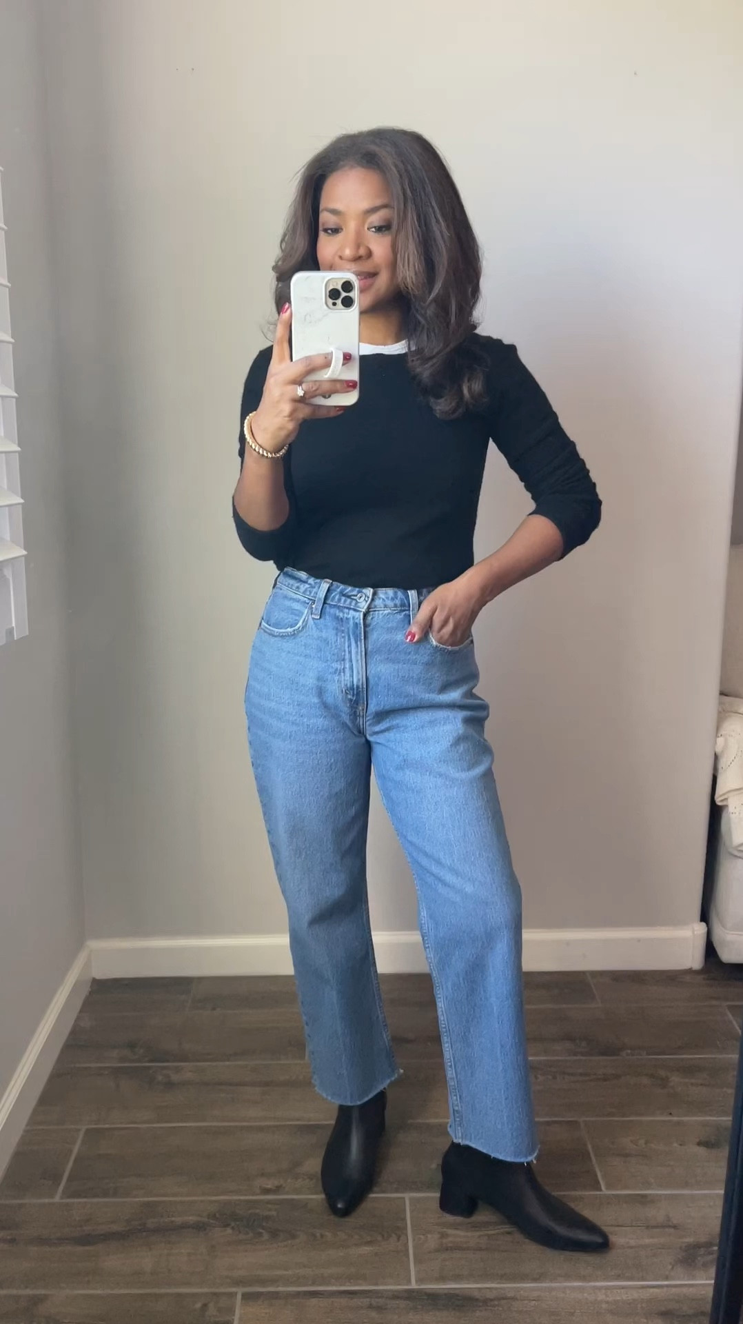 Abercrombie denim is 20% off this weekend! Wearing a size 27/4 regular in these. I am 5.5” 

#LTKFindsUnder100 #LTKFallSale #LTKSaleAlert