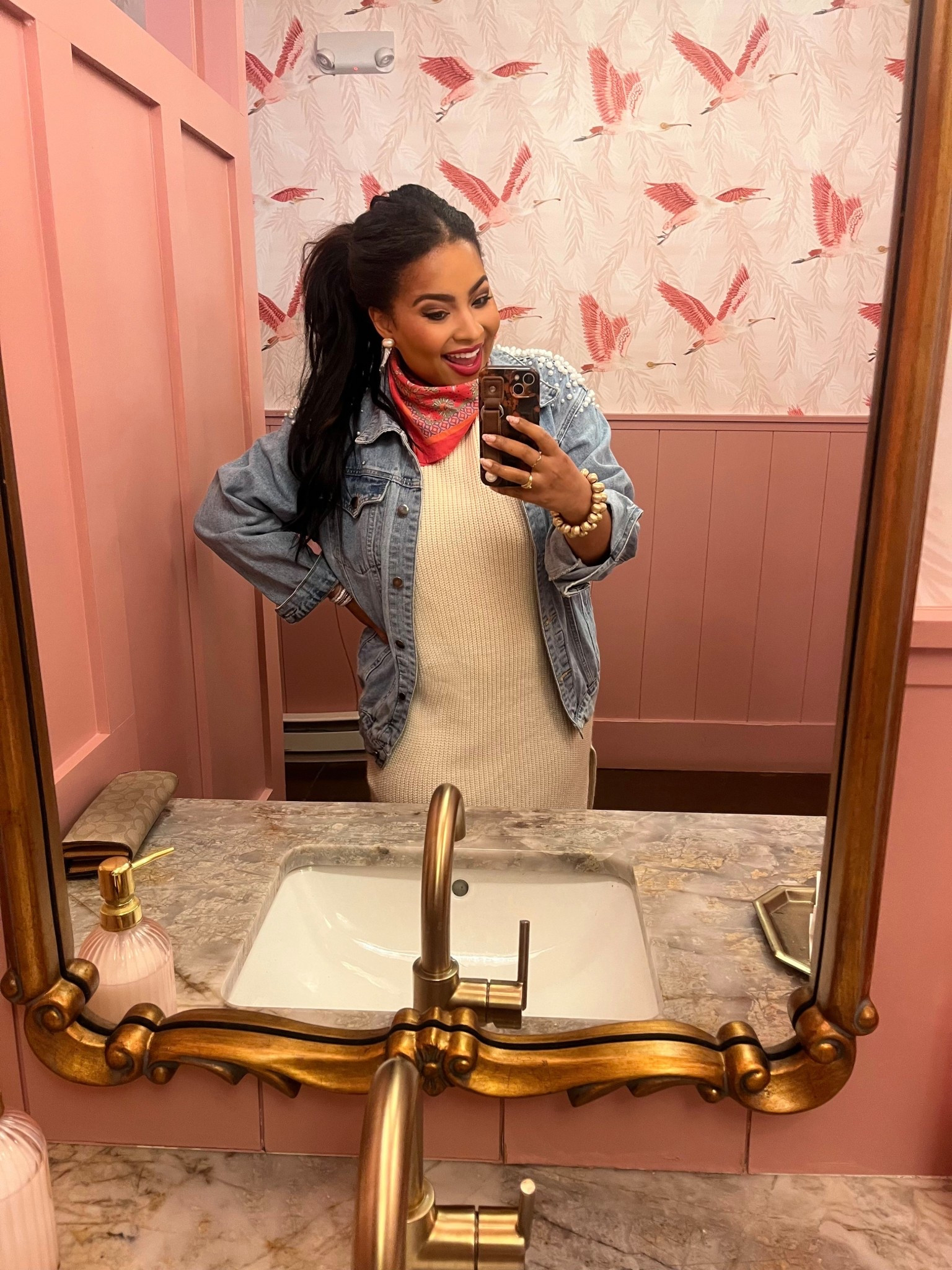 Valentine’s Day XOXO 😘❤️

#LTKValentine #LTKdayinmylife #LTKootd