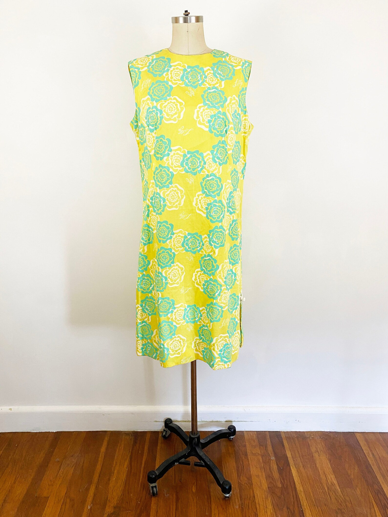 1960s Lilly Pulitzer Yellow and Teal Floral Print Shift Dress the Lilly Vintage Nantucket Preppy ... | Etsy (US)