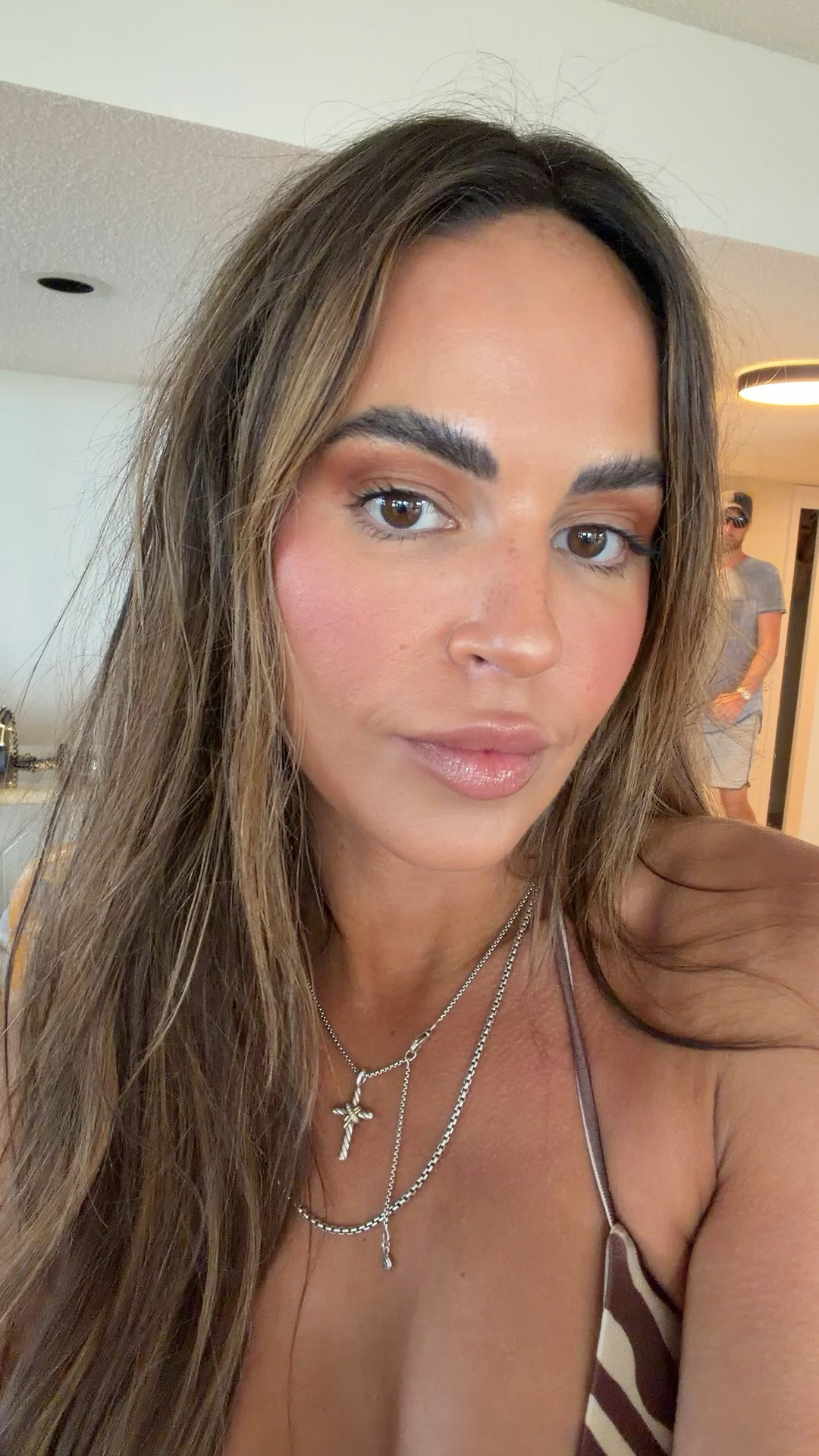 Beachy makeup 

#LTKgrwm #LTKBeauty #LTKdayinmylife