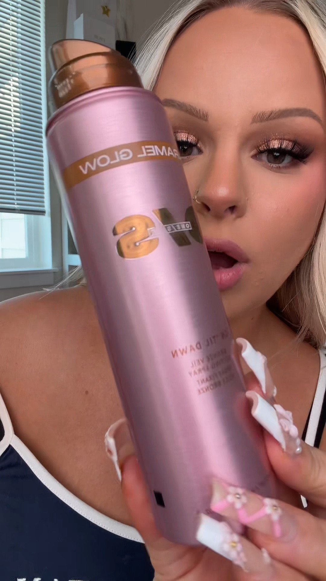 This setting spray makes you look SO tan and glowy!✨🥰 linked below for you! 
If you don’t already have a tan get caramel glow for that glowy, bronzed look! If you already have a tan, get cocoa glow to look even more tan and glowy✨🥰😘💕