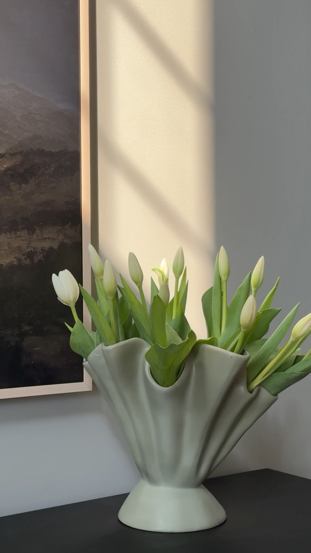 elevating grocery store flowers with this beautiful @wayfaircanada vase 🤍 