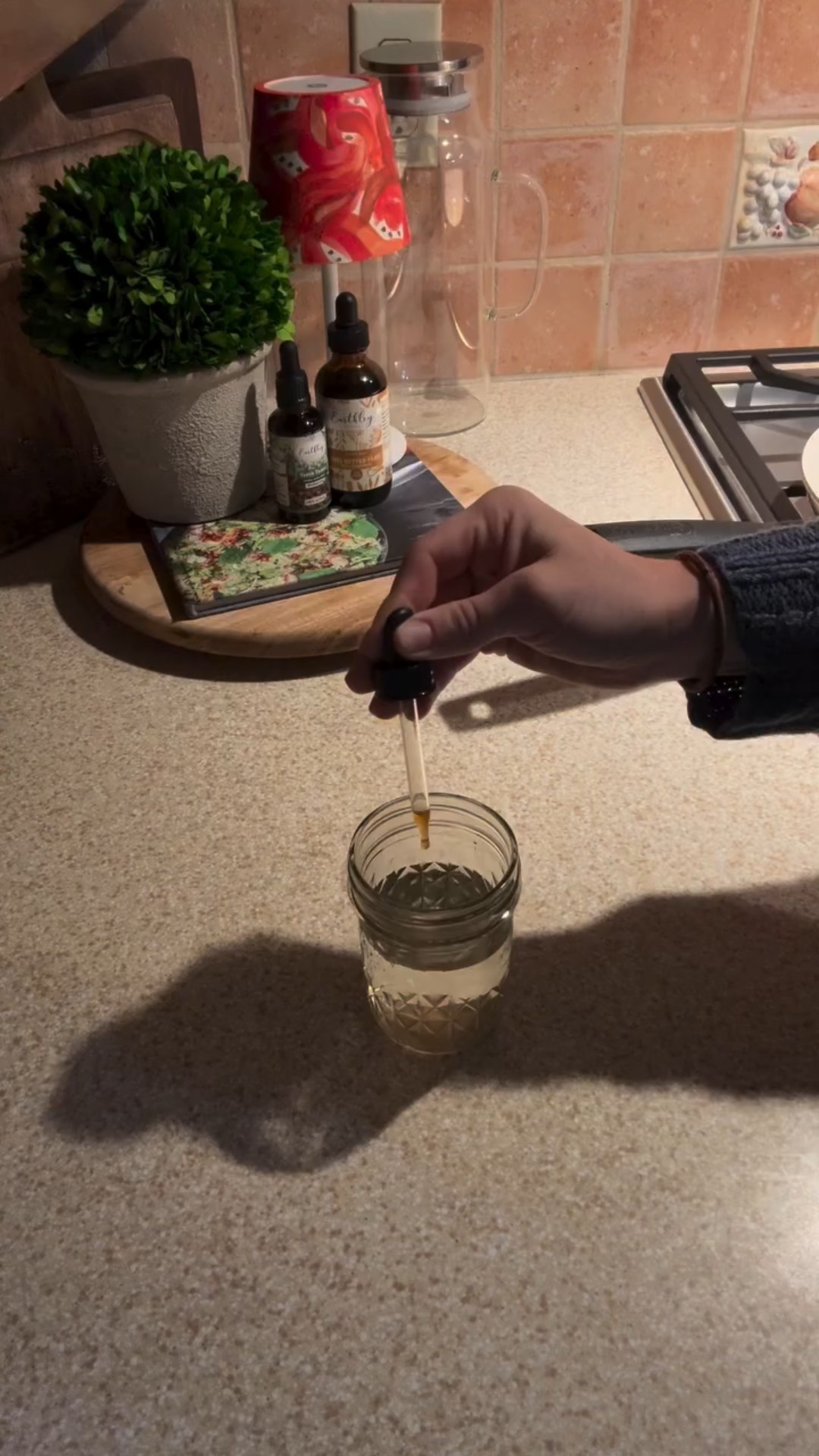 nothing fancy and definitely nothing perfect! just simple goals to feel good throughout the day and keep up with my kids 

#sahm #breakfastinspo #foodfuels #mindfulmotherhood  #momof4