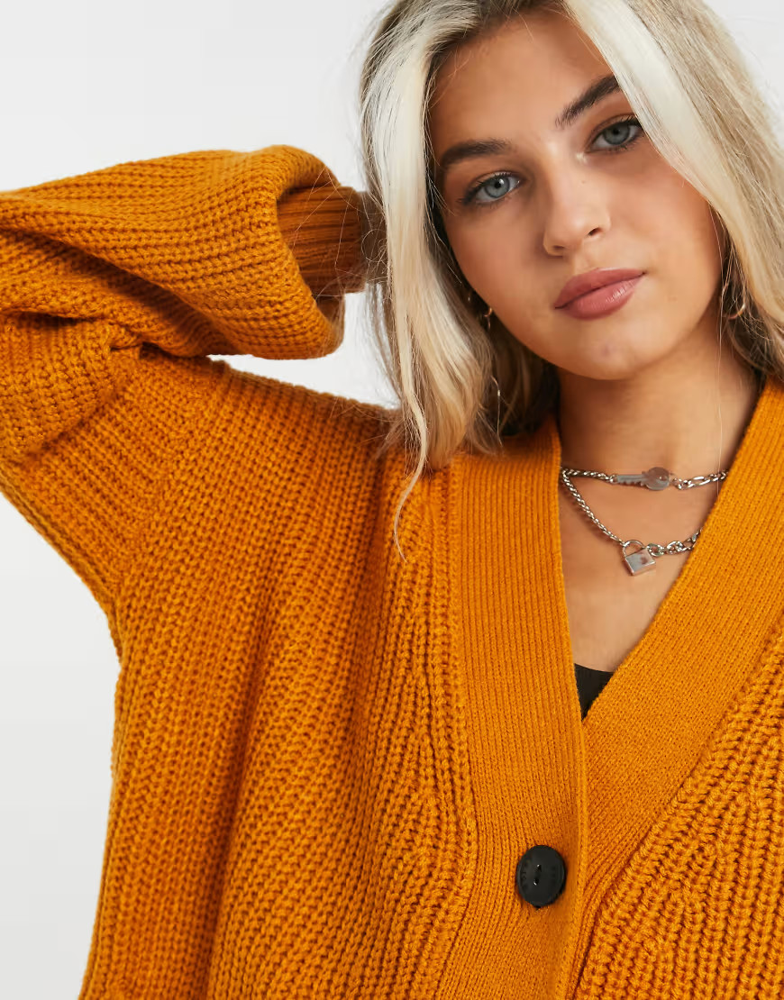 Noisy May - Orange cardigan med lommedetalje og kontrastknapper-Gul | ASOS (Global)