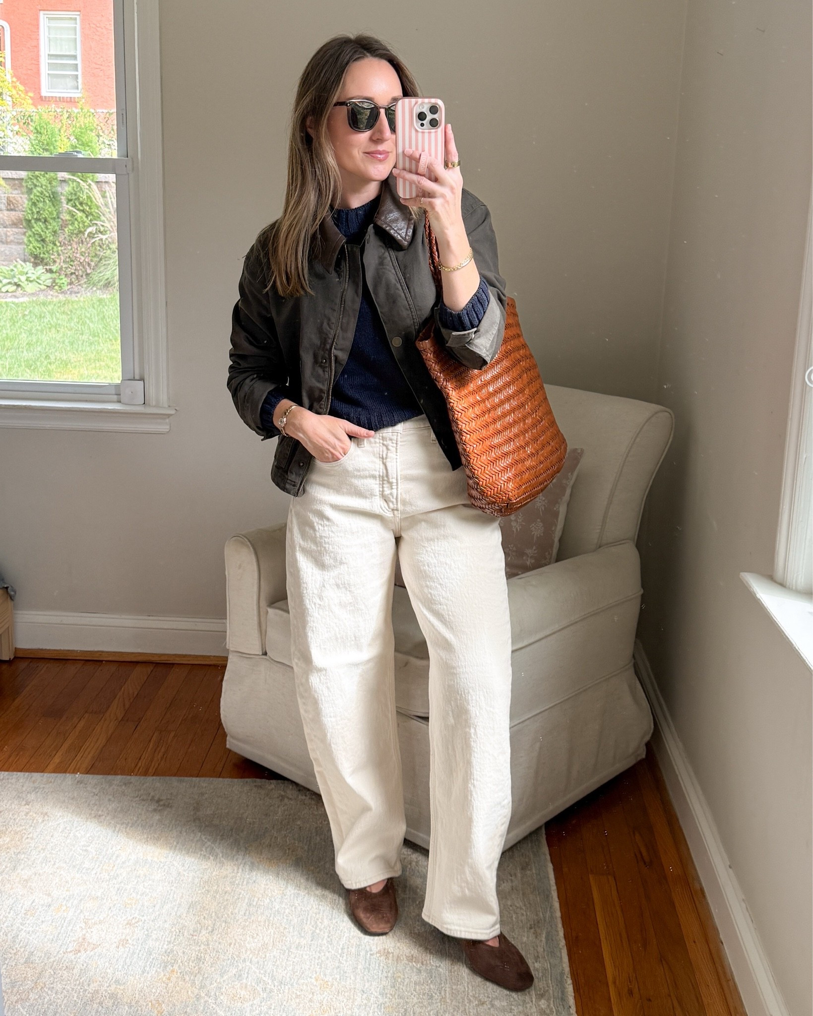 Wearing a small in the T-shirt, sweater, and barn jacket. Grab this barn jacket right now for $25! Wearing a 26 in the jeans and an XS in the gingham pants.
